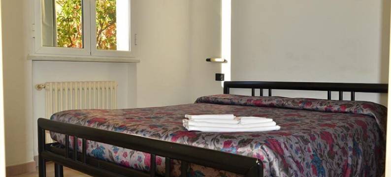 卡门住宅别墅酒店(Residence Villa Carmen Fronte Mare a 50 mt)图片