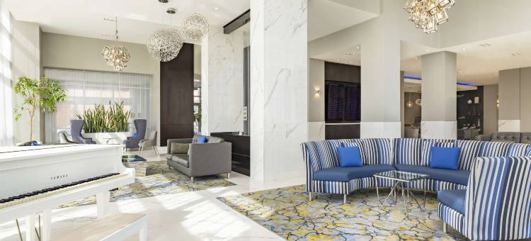 多伦多机场希尔顿安泊套房酒店(Embassy Suites by Hilton Toronto Airport)图片