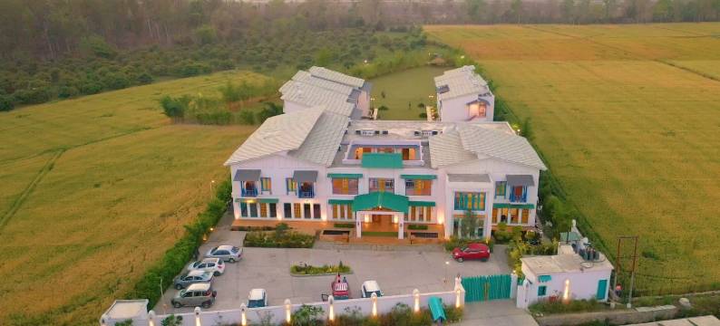 Baakhli度假产业拱门(Arch the Baakhli Resort)图片