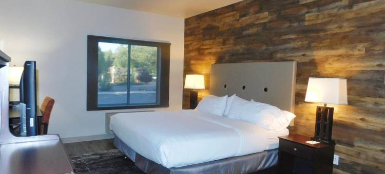 派恩托普格林豪泰套房酒店(GreenTree Inn & Suites Pinetop)图片