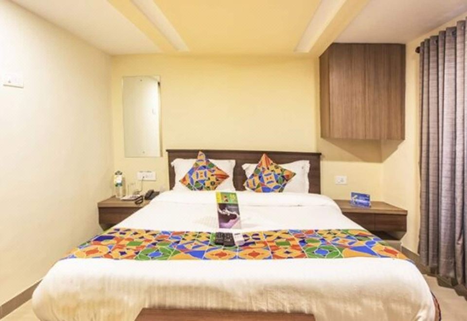 FabHotel Silver Lake Hotel Overview