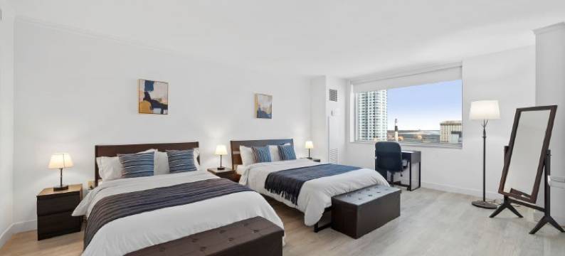 CozySuites的市内2居室/3浴室海滨租赁(2Br 3BA Beachfront Rental in Town CozySuites)图片