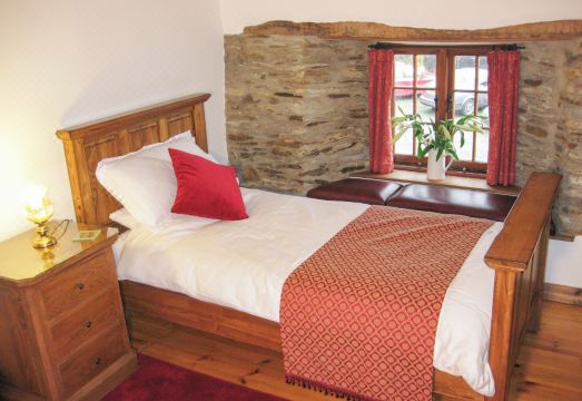 Samuels Cottage Hotel Overview