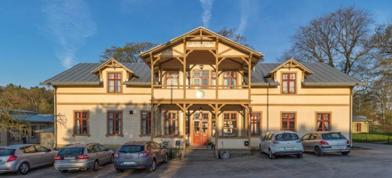 隆内比·布朗斯帕·凡卓赫住宿加早餐旅馆(Ronneby Brunnspark Vandrarhem Och B&B)图片