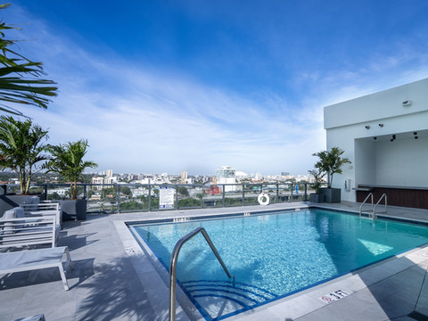 智能布里克酒店