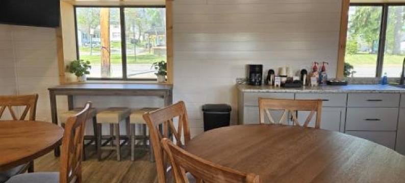 奥特溪旅馆(Otter Creek Inn)图片