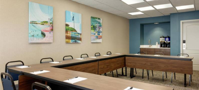 希尔顿欢朋酒店-德比(Hampton Inn by Hilton Derby Wichita Southeast)图片