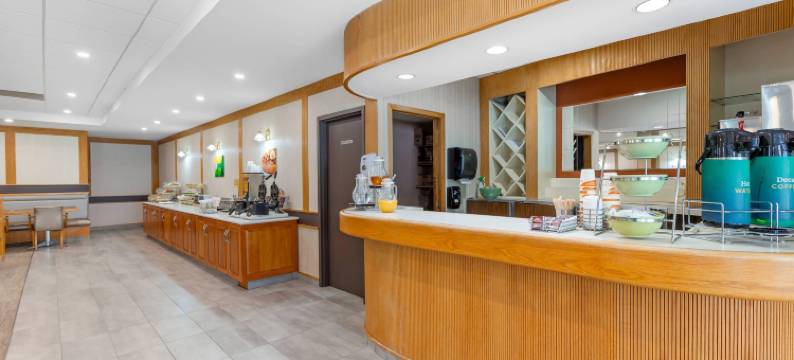 瀑布景观品质酒店(Quality Hotel Fallsview Cascade)图片