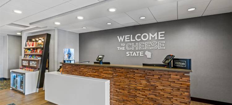 希尔顿欢朋套房酒店-丰迪拉克(Hampton Inn Fond du Lac, WI)图片