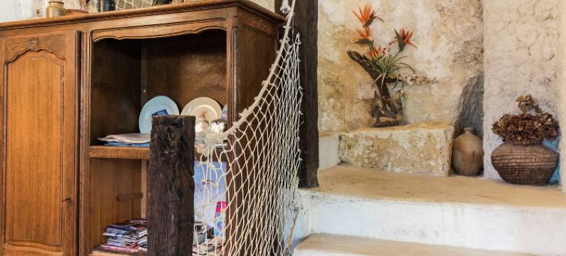 Unique troglodyte house in the Valley图片