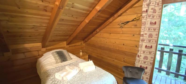 Chalet in La Bresse with Mountain Views图片