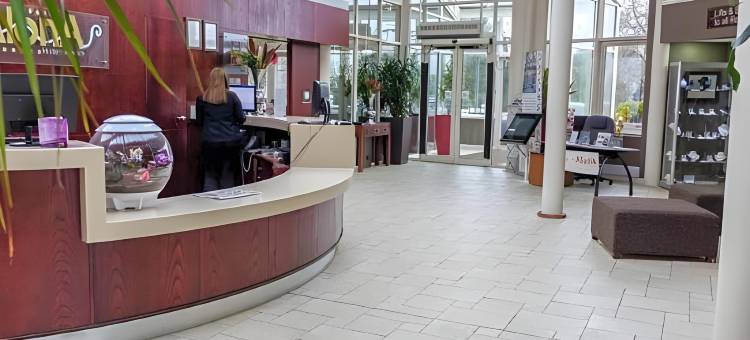 阿罗那酒店(Alona Hotel)图片