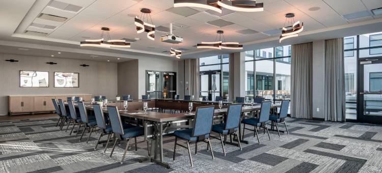 波特兰下城-旧港区坎布里亚酒店(Cambria Hotel Portland Downtown Old Port)图片