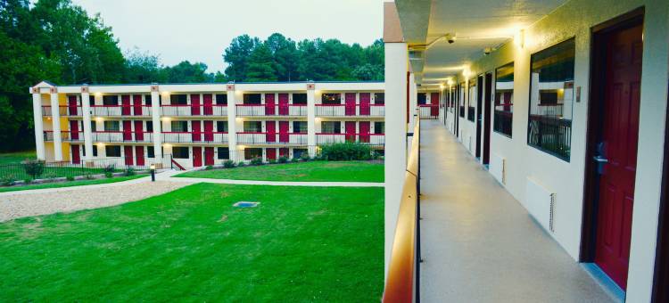 红顶套房酒店-柯玛斯阿森斯(Red Roof Inn & Suites Commerce - Athens)图片