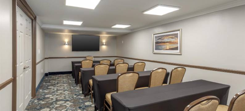 棕榈滩湖群贝斯特韦斯特酒店(Best Western Palm Beach Lakes)图片