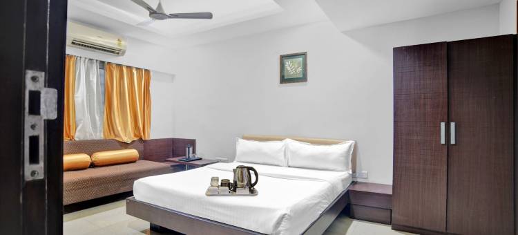 Super Townhouse Divya Palace图片