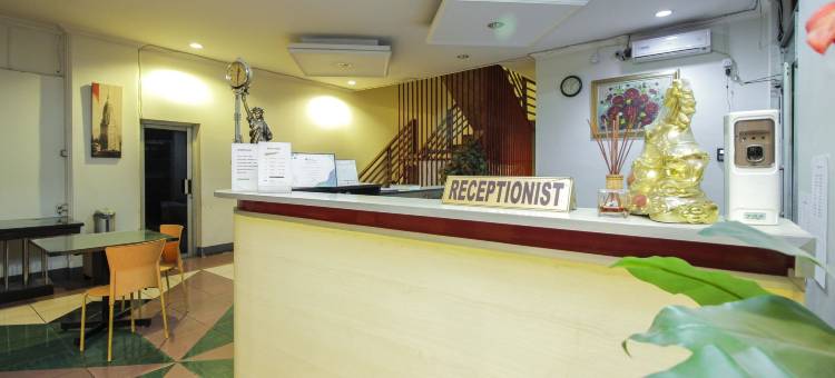 红门酒店-近美娜多贝塞斯达(RedDoorz Near Bethesda Manado)图片