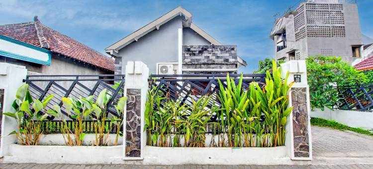 OYO 94851 瓦图伦邦 1 旅馆(OYO 94851 Watulumpang 1 Guest House)图片