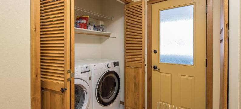 Private Hot Tub! Pool Table, Mountain Views, Ski Shuttle Close by!图片