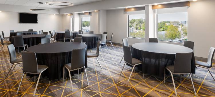 假日酒店及套房哥伦比亚东北 - 杰克逊堡地区 IHG(Holiday Inn & Suites COLUMBIA NE - FT JACKSON AREA by IHG)图片