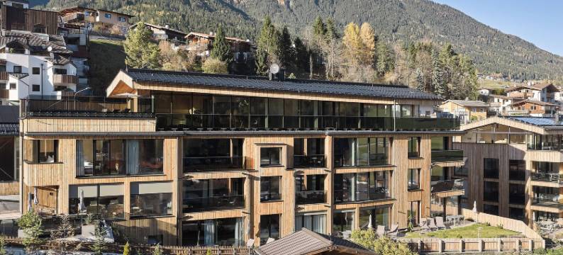 拉尔亨洛奇天空水疗和屋顶泳池(Larchenlodge SkySpa and Rooftop Pool Inklusive Stubai SuperCard)图片