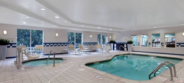 罗穆勒斯底特律都会机场万枫酒店(Fairfield Inn & Suites Detroit Metro Airport Romulus)图片