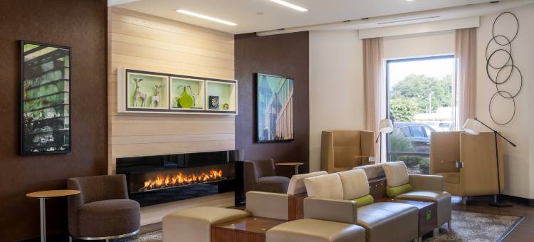 格林斯伯勒体育馆假日酒店(Holiday Inn GREENSBORO COLISEUM by IHG)图片