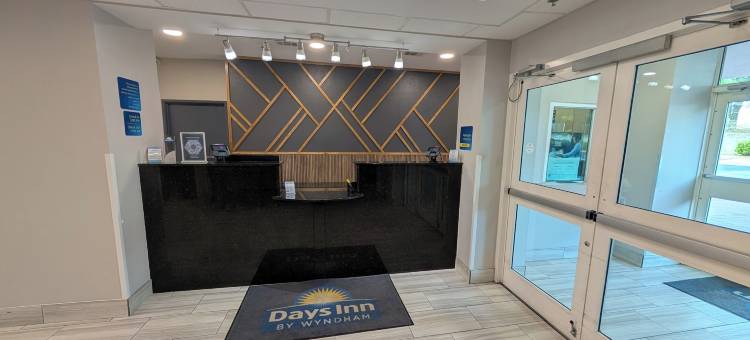 奥古斯塔艾森豪威尔堡附近温德姆戴斯套房汽车旅馆(Days Inn & Suites by Wyndham Augusta Near Fort Eisenhower)图片