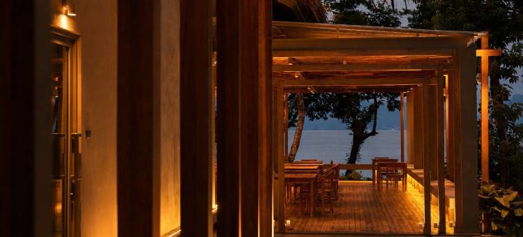 琥珀瑶诺伊(Amber Yao Noi)图片