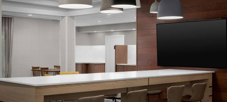 恩波里亚I-95万枫酒店及套房(Fairfield Inn & Suites Emporia I-95)图片