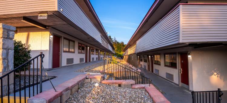 宾厄姆顿-约翰逊城红屋顶酒店(Red Roof Inn Binghamton - Johnson City)图片