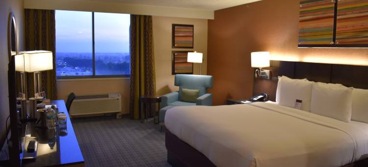 洛杉矶惠蒂尔希尔顿逸林酒店(DoubleTree by Hilton Whittier Los Angeles)图片