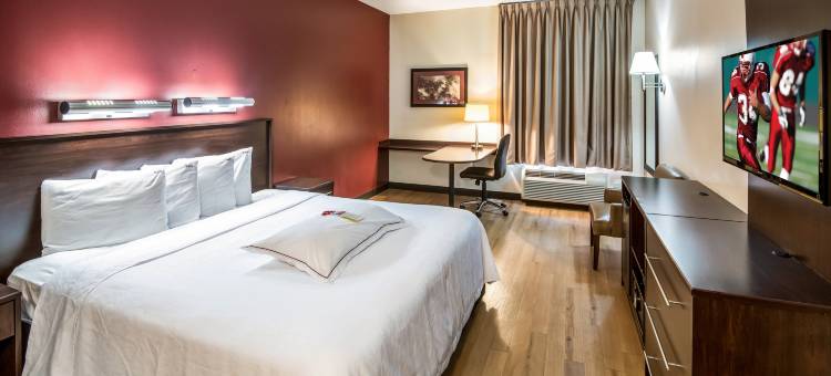 红屋顶PLUS+长岛-花园城(Red Roof PLUS+ Long Island - Garden City)图片