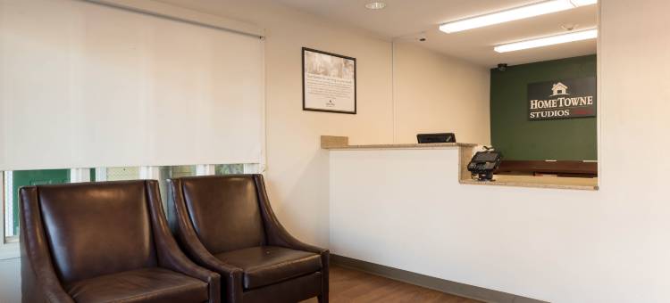 查尔斯湖-萨尔法霍姆汤开放式公寓酒店(HomeTowne Studios Lake Charles - Sulphur)图片