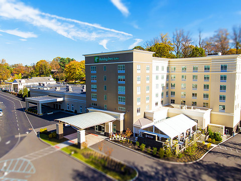 费城西-德雷塞尔山假日酒店及套房