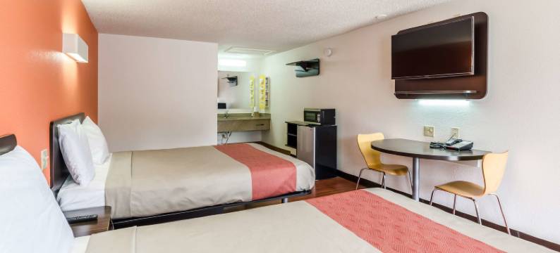 维珍尼亚特鲁特维尔 6 号汽车旅馆(Motel 6 Troutville, VA)图片