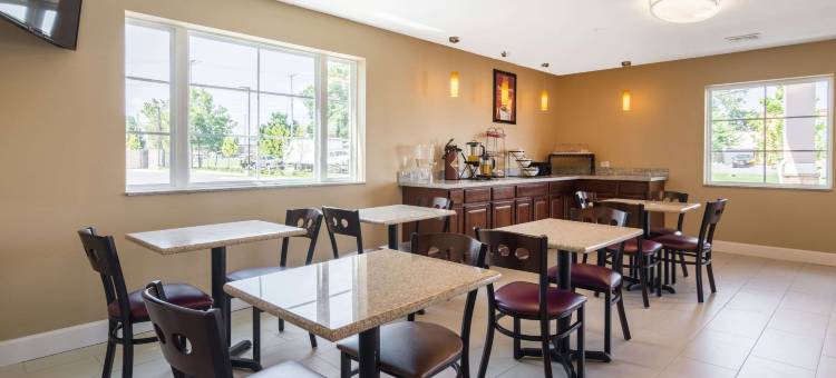 小石城北部河滨附近伊克诺套房酒店(Econo Lodge Inn & Suites North Little Rock Near Riverfront)图片