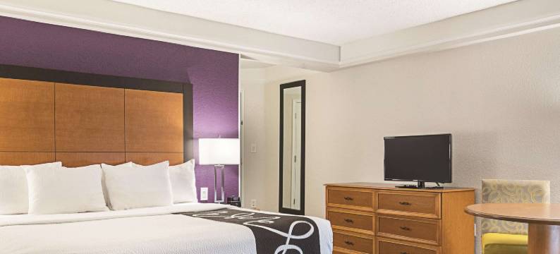 安大略机场拉昆塔温德姆套房酒店(La Quinta Inn & Suites by Wyndham Ontario Airport)图片