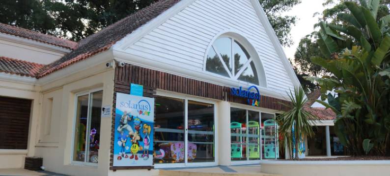 索拉纳斯蓬塔德尔埃斯特 & 水晶海滩(Solanas Punta del Este & Crystal Beach)图片