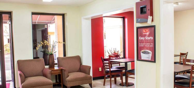 三角研究公园伊克诺旅馆(Econo Lodge Research Triangle Park)图片