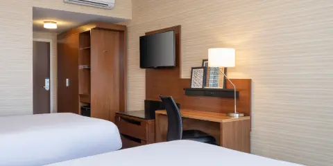 洛杉磯國際機場/埃爾塞貢多萬楓酒店