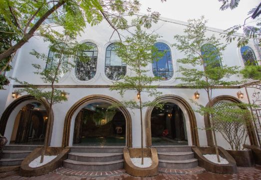 Hello Villa & Spa Hotel Overview