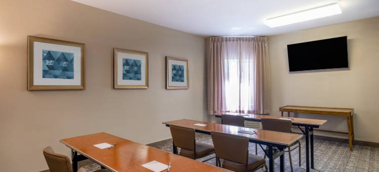 Staybridge Suites 密尔沃基机场南(Staybridge Suites Milwaukee Airport South)图片