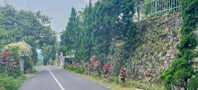 红多兹酒店@勒杜格特雷特斯(RedDoorz at LeDug Tretes)图片