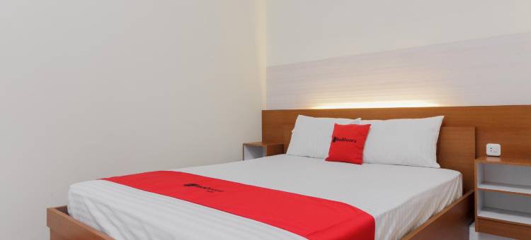 库尔科斯特伊斯兰酒店-近坤甸阿雅尼美佳购物中心(KoolKost Syariah Near Ayani Mega Mall Pontianak)图片