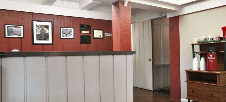 Travelodge by Wyndham Traverse City MI图片