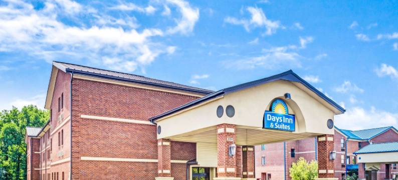 杰弗逊维尔温德姆戴斯套房酒店(Days Inn & Suites by Wyndham Jeffersonville IN)图片