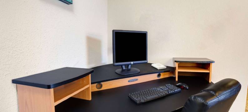 罗斯维尔-底特律地区温德姆麦客达套房酒店(Microtel Inn & Suites by Wyndham Roseville/Detroit Area)图片