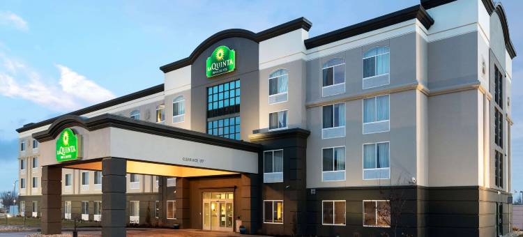 奥马哈机场市中心拉昆塔温德姆套房酒店(La Quinta Inn & Suites by Wyndham Omaha Airport Downtown)图片