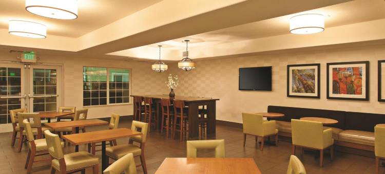 弗雷斯诺河畔公园费尔菲尔德客房及套房(Fairfield Inn & Suites Fresno River Park)图片